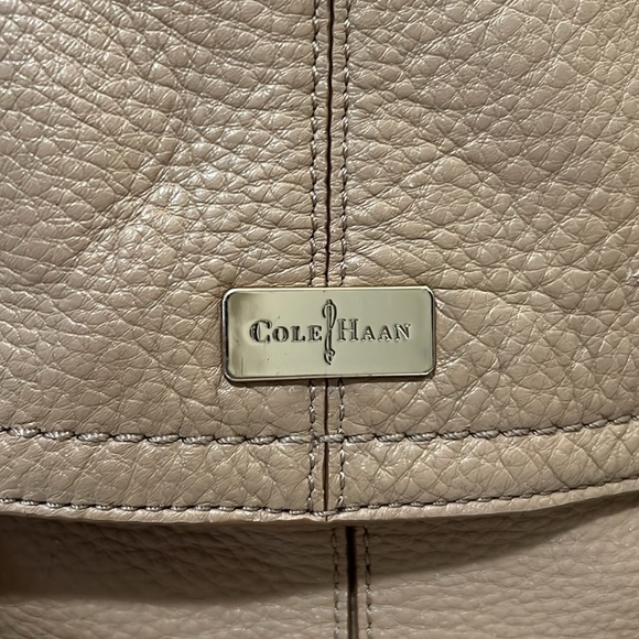 Cole Haan Crossbody Bag. - Picture 4 of 9
